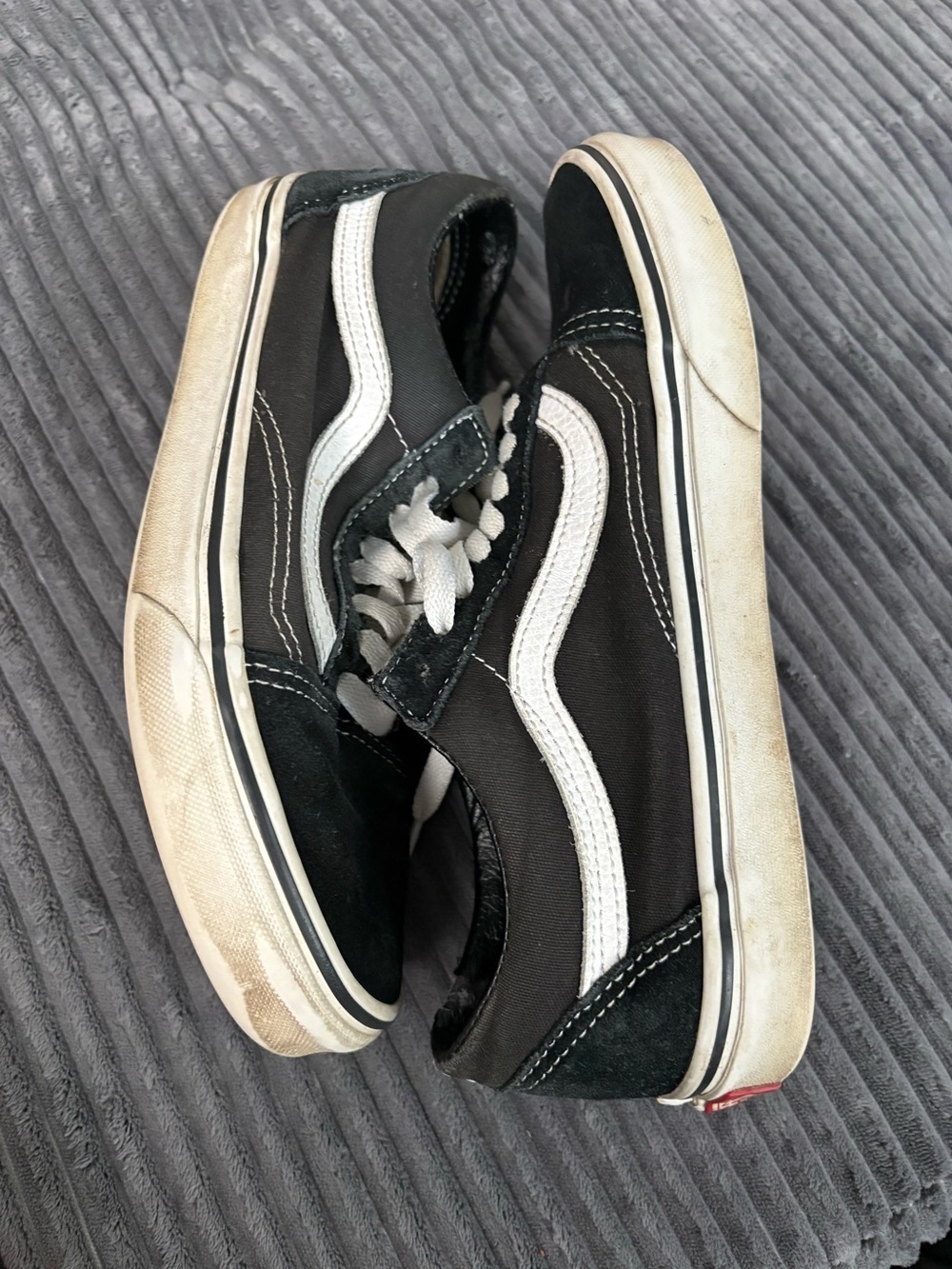 Well worn Women’s vans size 8 black and white shoes no box